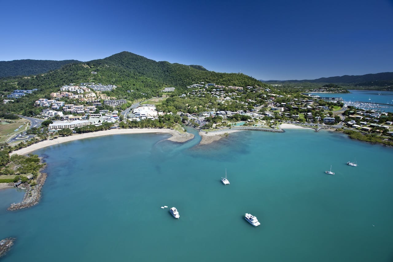 Beach Clean Up with Clear Tides